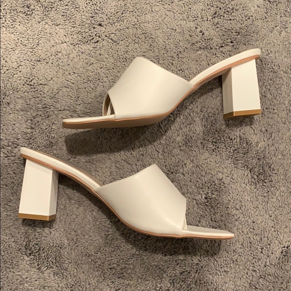 White mule heels